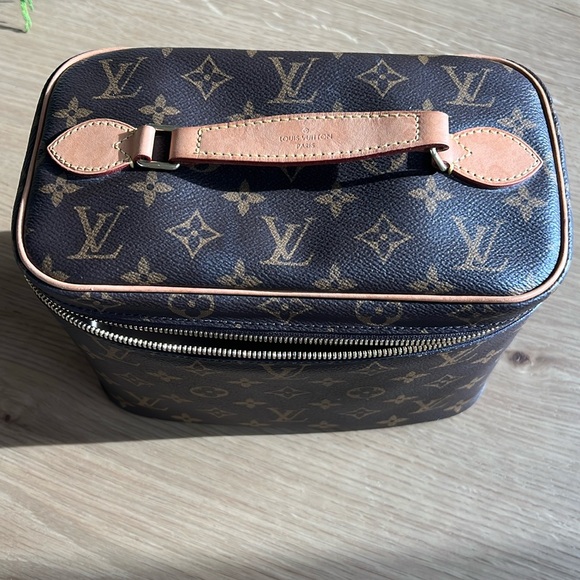 100% AUTHENTIC LOUIS VUITTON NICE BB MONOGRAM CANVAS VANITY BAG - Picture 1 of 13